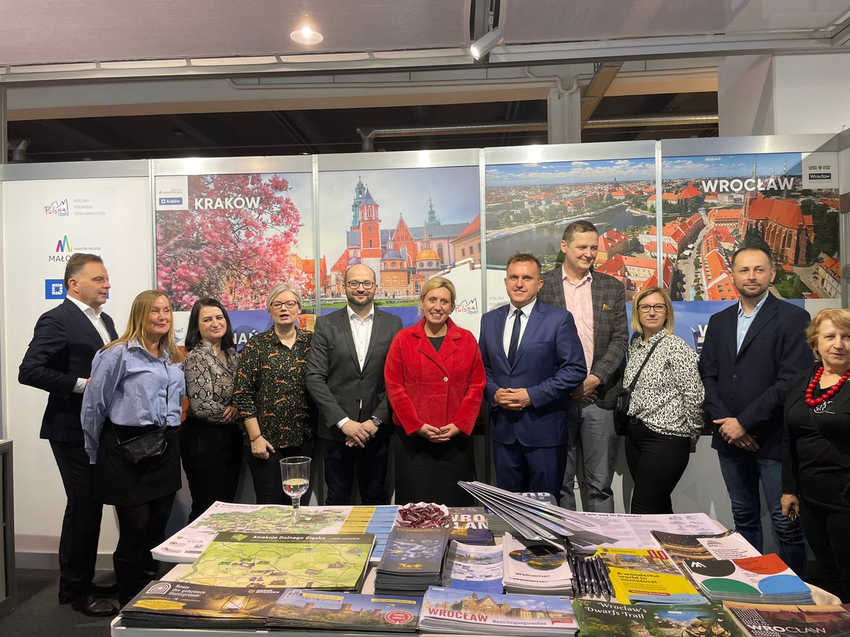 PLinSwitzerland's tweet photo. Ambassador IK: This year again Poland is strongly and actively present during the biggest tourist fair in Zurich FESPO 2023. Also in🇨🇭it is the high time for direction 👉🇵🇱! https://t.co/IJo5rjVnaf