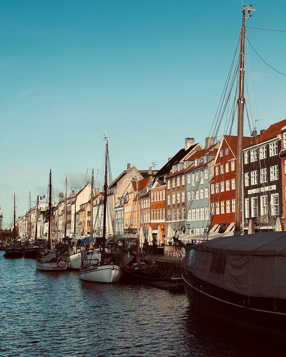 AllaboutPinarr's tweet photo. #PınarDeniz instagram hesabında Anı biriktirmek ne güzel şey.
31.01.23' Copenhagen notuyla yeni post paylaştı https://t.co/TuvdQJghGT