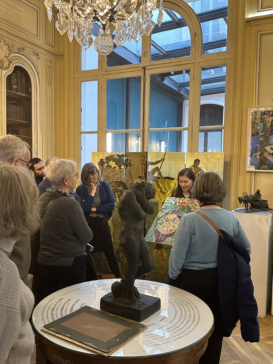 UNIFAB's tweet photo. L’#unifab et le @Musee_dlC ont eu le plaisir de recevoir aujourd’hui @parisfacecachee pour une succession de visites de ses espaces orientées sur la #contrefacon et les atteintes à la #proprieteintellectuelle #pi dans le domaine de l’#art 🎨🖼️✍️ #faussaires #artistes #artistique https://t.co/ZK8OeFoc4r