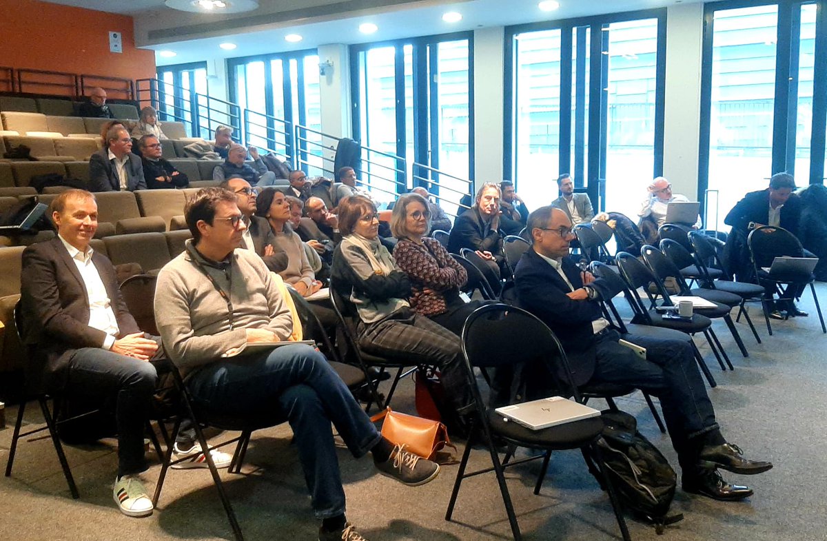 Échanges vifs et constructifs autour du pilotage front &amp; back dans le cadre du séminaire qui nous a réuni sur Paris pour une meilleure expérience Clients &amp; Salariés #PPCR #DIFO #uithemovie #RD_PCA_AIPC #synergies <a href="/ForetNoel/">Noel Foret</a> <a href="/MarcBlanchet75/">Marc Blanchet</a> <a href="/jeromerivenez/">Jérôme Rivenez</a> <a href="/Olivier_Mast/">Olivier Mast</a> <a href="/ralucah38/">Raluca HOLBAN</a>