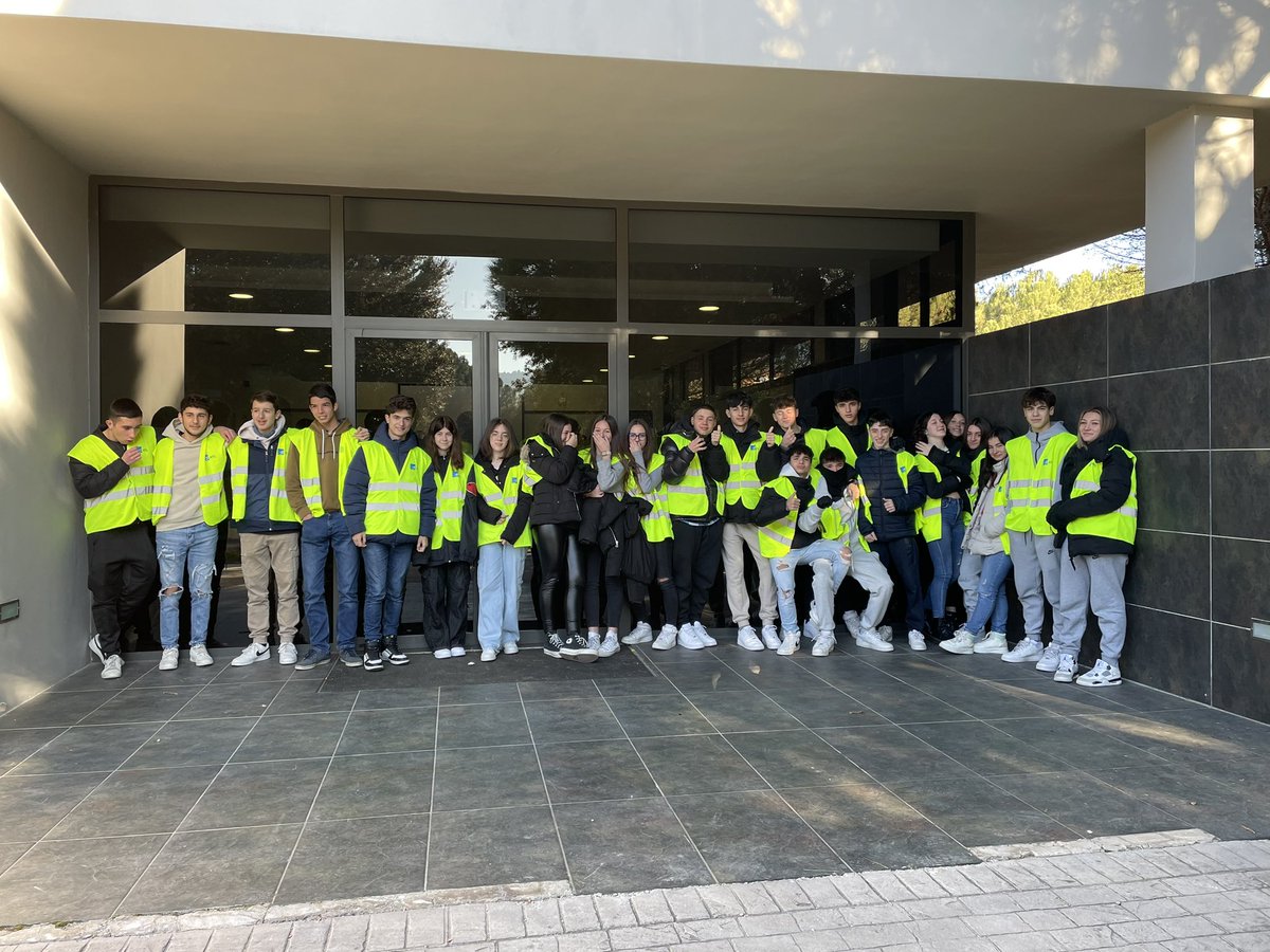 InsXammar's tweet photo. Visita a la potabilitzadora de Cardedeu i a l’Estació Depuradora d’Aigües Residuals de Granollers amb l’alumnat de 4t per veure i entendre el tractament que rep l’aigua abans i després d’arribar a casa nostra. #aprenserveisambientals #atll https://t.co/ECAF9dv6f2