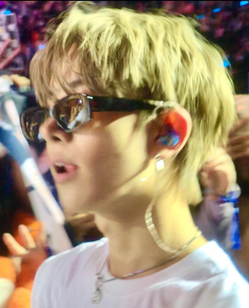 archiveoflhs's tweet photo. THIS HEESEUNG ?! https://t.co/Cg2pAln8VR