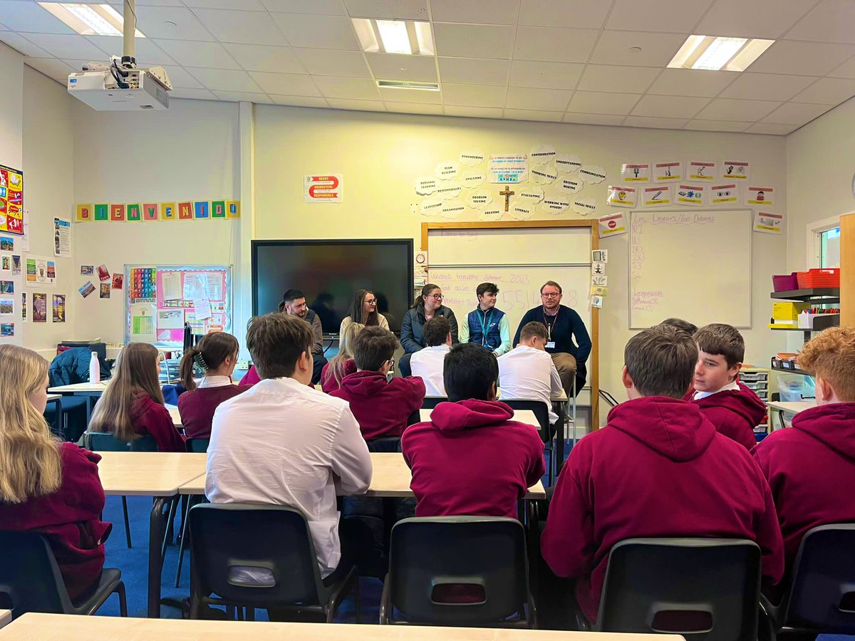 Finishing off the #LanguagesWeekScotland celebrations with round 2 of our ‘where are they now?’ event. S4 loved hearing how studying languages at school has opened so many doors for our former pupils. Thank you everyone, we have loved having you back! ❤️
<a href="/StModansHS/">St Modan’s High School</a>