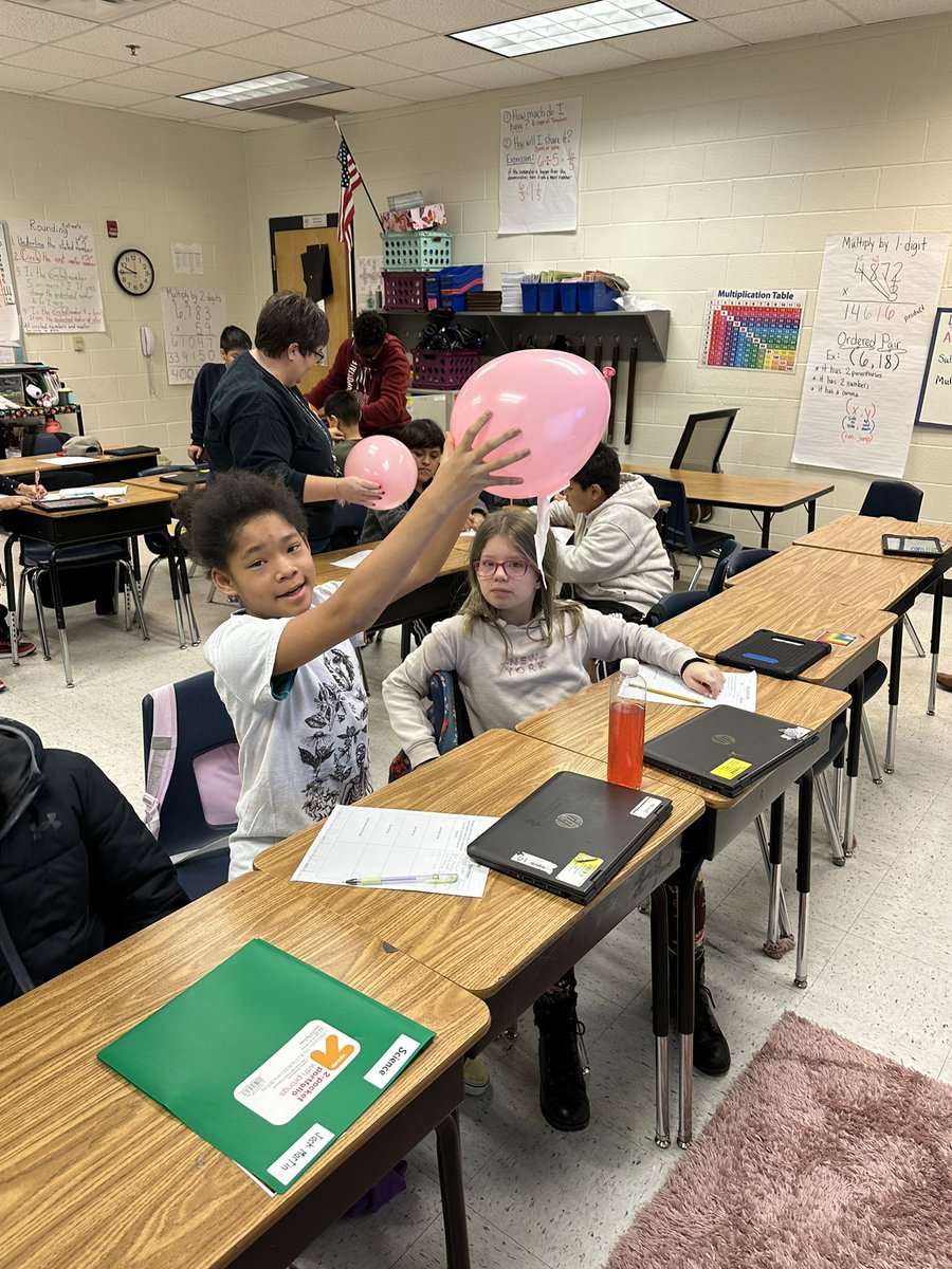 jen_frady's tweet photo. Static Electricity labs are hair raising fun! @Hasty_Huskies @MRegan0123 @JanetMarotte777 @Beth_Coryell https://t.co/R2OYRRQpdu