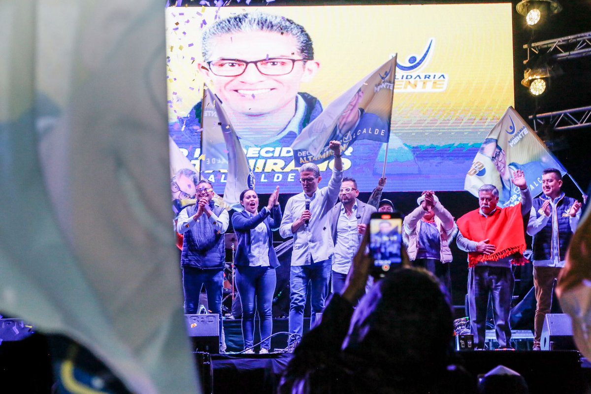 Gracias a los más de 10.000 ambateños que nos respaldaron en nuestro cierre de campaña. 

Con respeto, honestidad y firmeza, juntos construimos la nueva historia de #Ambato, la de una ciudad limpia, ordenada y segura. 

#YoMeDicidíPorAltamirano     
#VotaTODO63