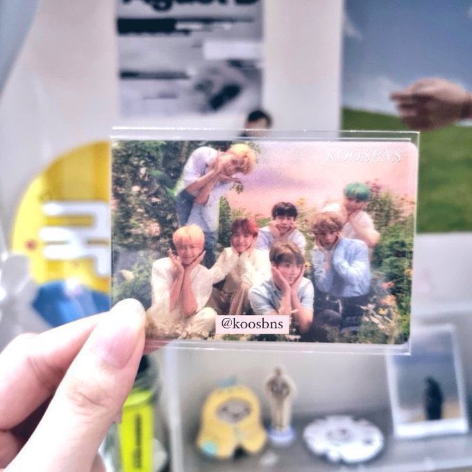 KOOSBNS's tweet photo. WTS LFB BTS PH

Love Yourself Her Special Lenticular 

💰7250 +sf &amp;pf

Limited PC placed in random 1st press LY albums

ONHAND &amp; Clean
Fixed Price (Got for 7.6k with fees)
Long DOP ✅

—Dm for more details

# lenti group ot7 version ver o selling sale halaman ulap photocard rare https://t.co/pbGqBnyCn1