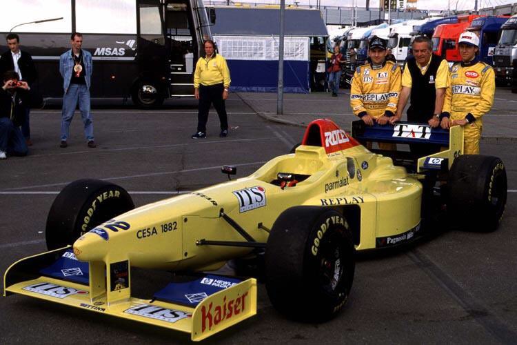 CAR LAUNCH

Delighted to reveal the 2023 Forti Corse FG04.

This definitely isn’t last year’s car. Not at all. Or the ‘96 car. 

#F1