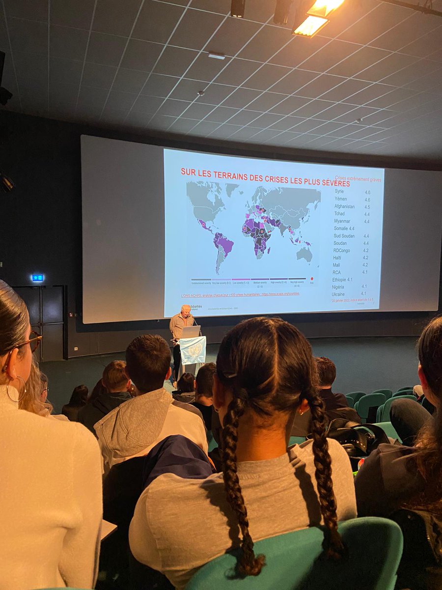 lebaledo's tweet image. Objectif odd J2 @Oceanopolis_ 
L&apos;équipe du lycée Jean Moulin Châteaulin représentant la Grèce et l&apos;Italie pour débattre de l&apos;odd 10 hopefully in English 💚
@edd_acrennes #odd10 #odd16