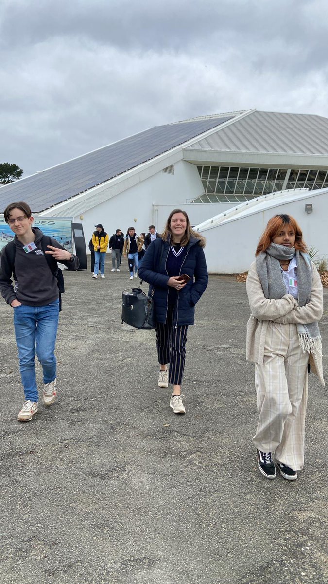 lebaledo's tweet image. Objectif odd J2 @Oceanopolis_ 
L&apos;équipe du lycée Jean Moulin Châteaulin représentant la Grèce et l&apos;Italie pour débattre de l&apos;odd 10 hopefully in English 💚
@edd_acrennes #odd10 #odd16