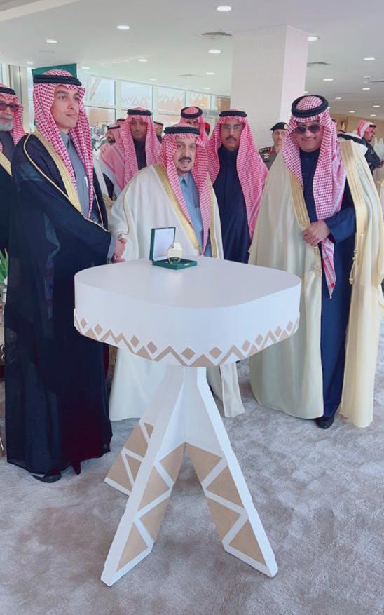 أبارك للابن محمد التشرف بالسلام على صاحب السمو الملكي الامير فيصل بن بندر بن عبدالعزيز أمير منطقة الرياض وفوزه بثلاثة مراكز هذه النسخة كما ابارك لاخواني الفائزين في اشواط مسابقات المهرجان .