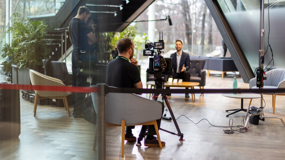 AOTVLTD's tweet photo. Some numbers on a super fun shoot last month:
• 4 days filming
• 9 locations
• 42 deliverables
• 14K+ targeted interactions over 11 days!
• 100% watched in a secure online environment with custom watermark for safe pre embargo distribution. 
#videoproduction  #trainingvideo https://t.co/Y0qZcyP8ve