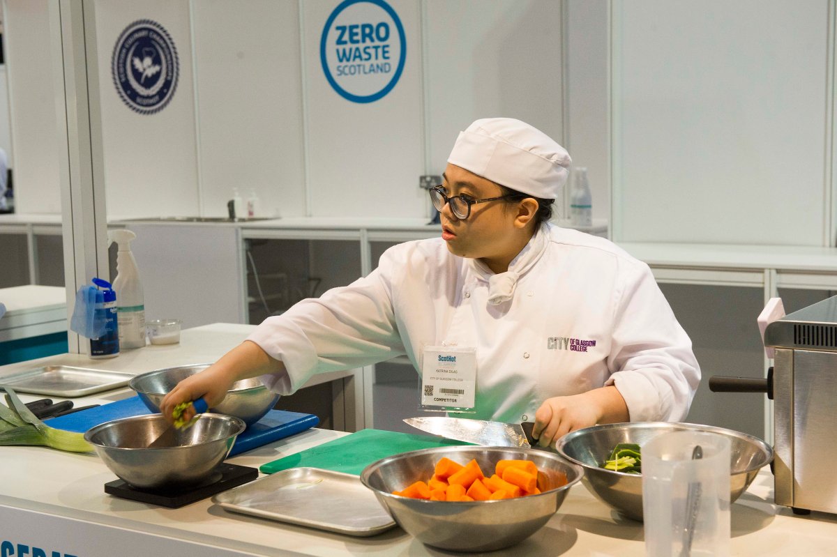 Braehead Foods Mystery Basket Competition is taking place in the Live Theatre 🔪

Have you got what it takes to produce 2 portions of a seasonal main-course in 45 minutes from a mystery basket of ingredients?

👉 👉scothot.co.uk/scc

<a href="/BraeheadFoods/">Braehead Foods</a> kindly sponsor this class