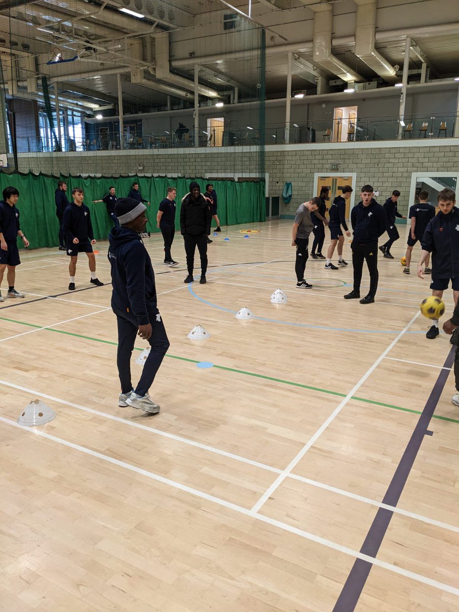 wlv_scp's tweet photo. Courses and CPD with @EnglandFootball @BirminghamFA @BC_CoachesClub on UEFA C Intro , Mentoring and Multiskills today #OntheGrass #Workforceready ⚽️⚽️⚽️⚽️ https://t.co/LWtrohOYu6