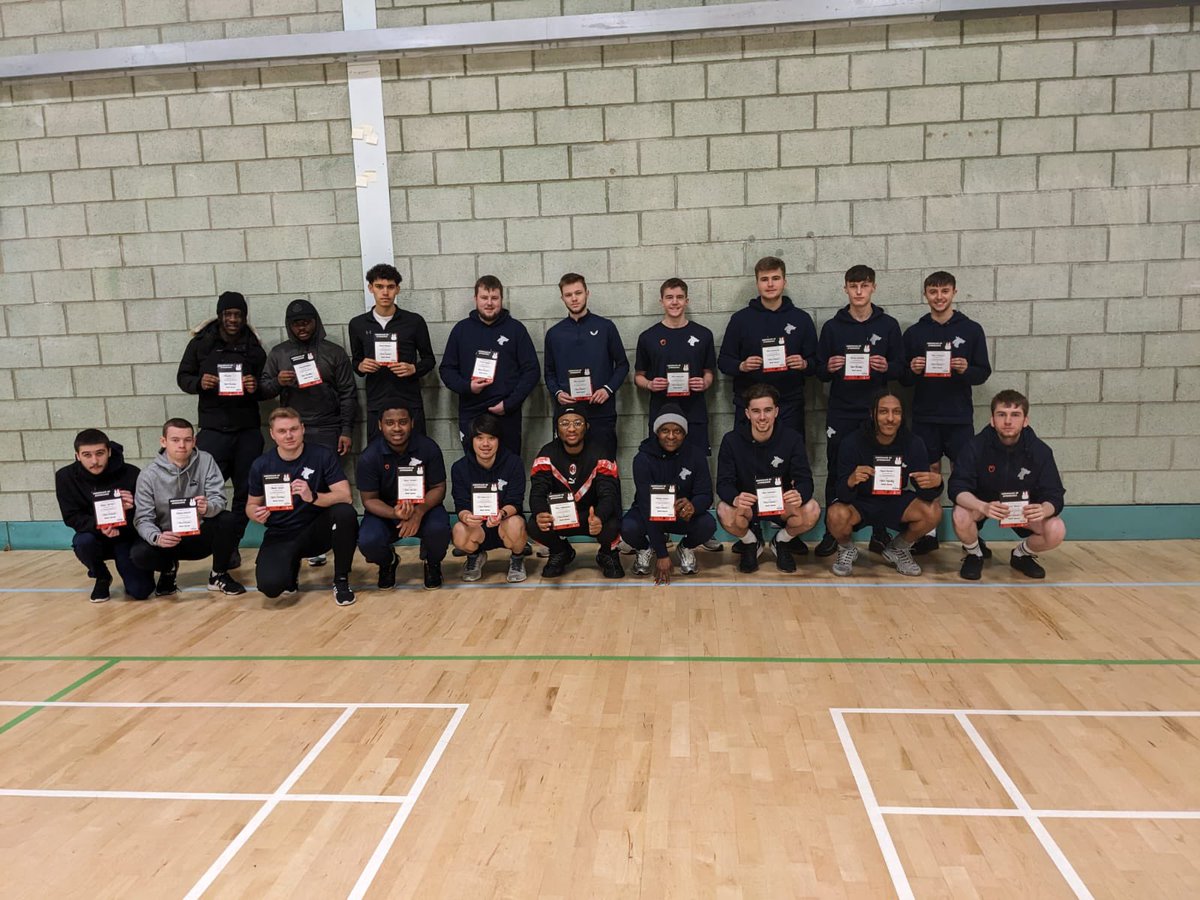 wlv_scp's tweet photo. Courses and CPD with @EnglandFootball @BirminghamFA @BC_CoachesClub on UEFA C Intro , Mentoring and Multiskills today #OntheGrass #Workforceready ⚽️⚽️⚽️⚽️ https://t.co/LWtrohOYu6