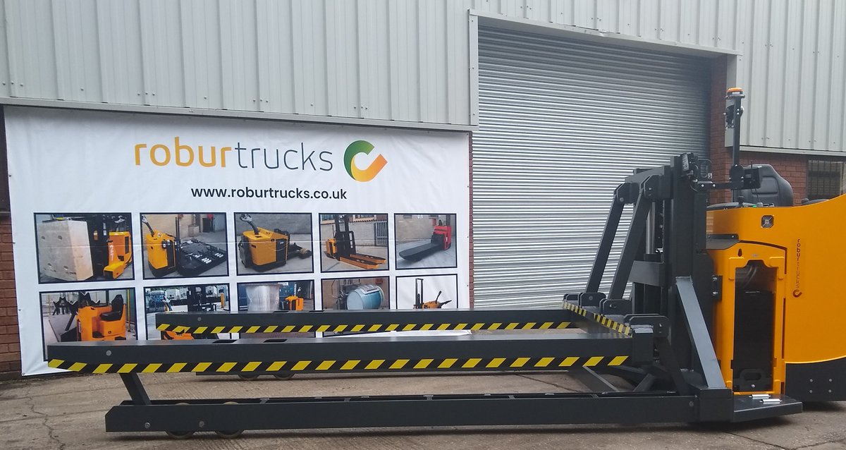 RoburTrucks's tweet photo. A beast of a machine!

Electric pedestrian sit-on powered pallet truck with 7,000 kg capacity @ 600mm load centre to 510mm.

To be used at Heathrow Airport by a large freight forwarder.

More info on the website.

#pedestriantruck
#logistics #cargo #freightforwarding #airport https://t.co/9G5VqyQ9pg