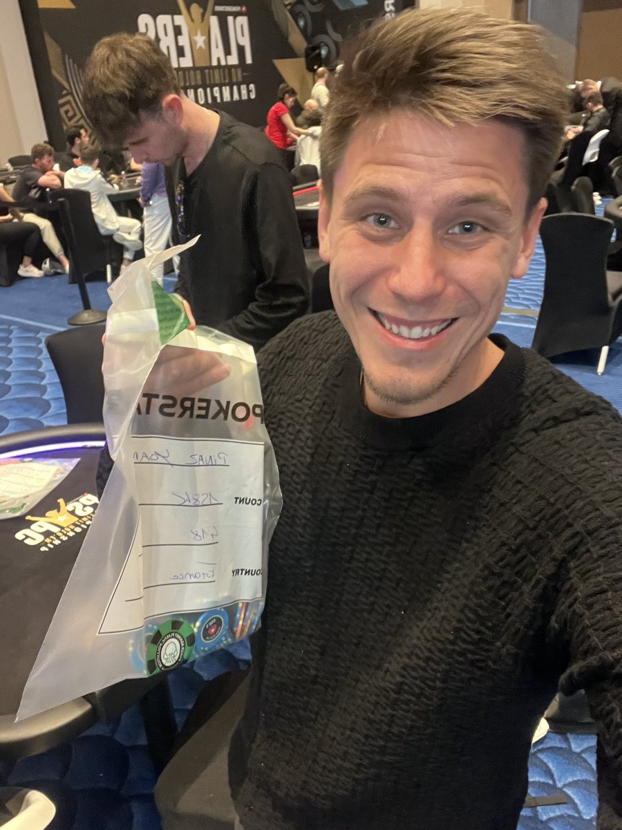 Day 2 pour mon premier de tournoi de poker ♦️ Un 550$ Mystery KO 🥊💌 J’ai pas les mots.. mais j’ai l’image 🙏✨