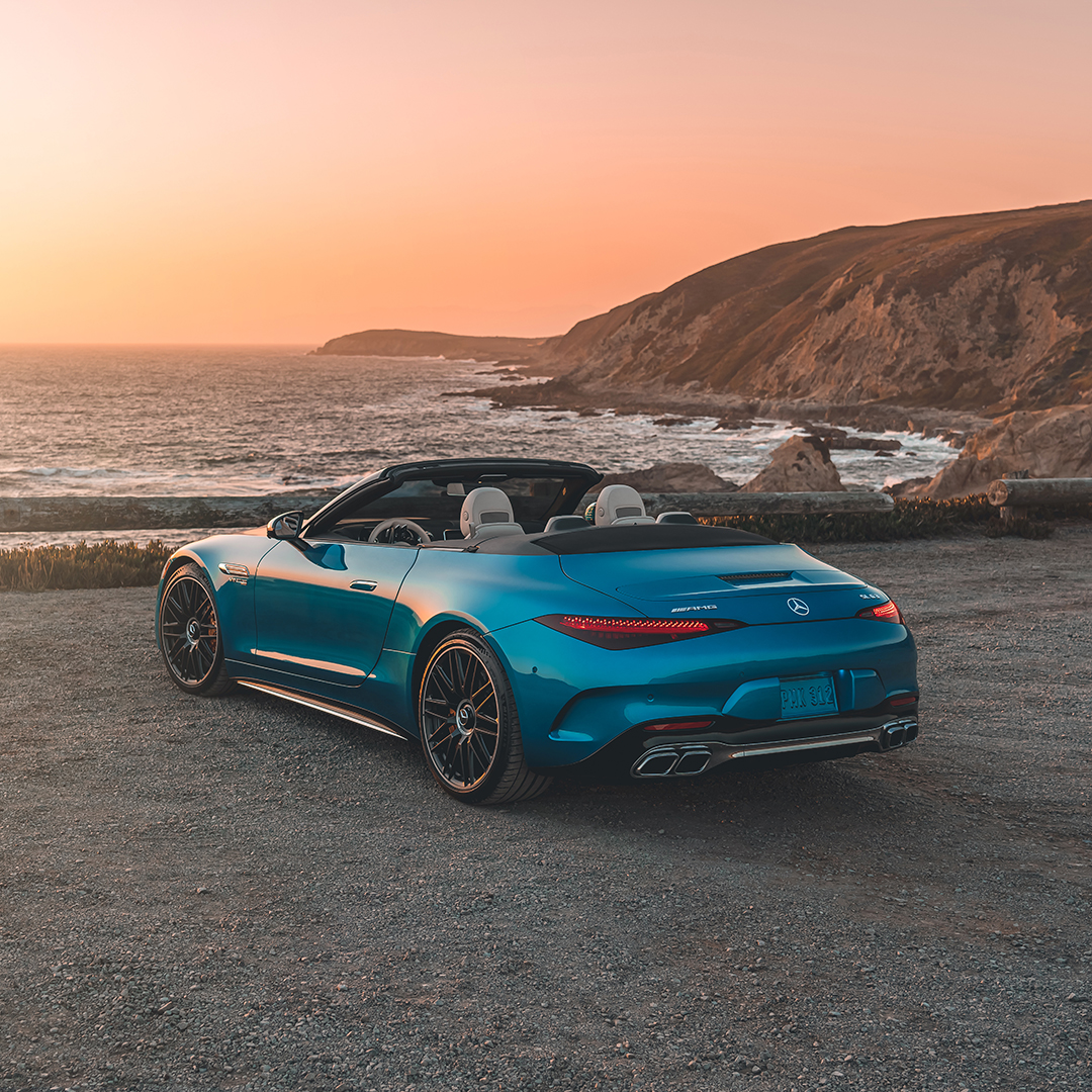 MercedesAMG's tweet photo. The Mercedes-AMG #SL and its ability to stir up hearts with luxurious driving performance.

📷 @marcurbano for #MBcreator

[Mercedes-AMG SL 63 4MATIC+ | WLTP: Kraftstoffverbrauch kombiniert: 13,2‒12,8 l/100 km | CO₂-Emissionen kombiniert: 300‒291 g/km | https://t.co/1hjefj75hu] https://t.co/C2tIyK4t4m
