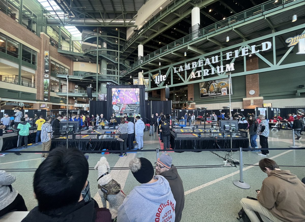 BayPortRobotics's tweet image. Still having fun with our VEX robotics competition here at Lambeau Field! @RobotEvents @VEXRobotics