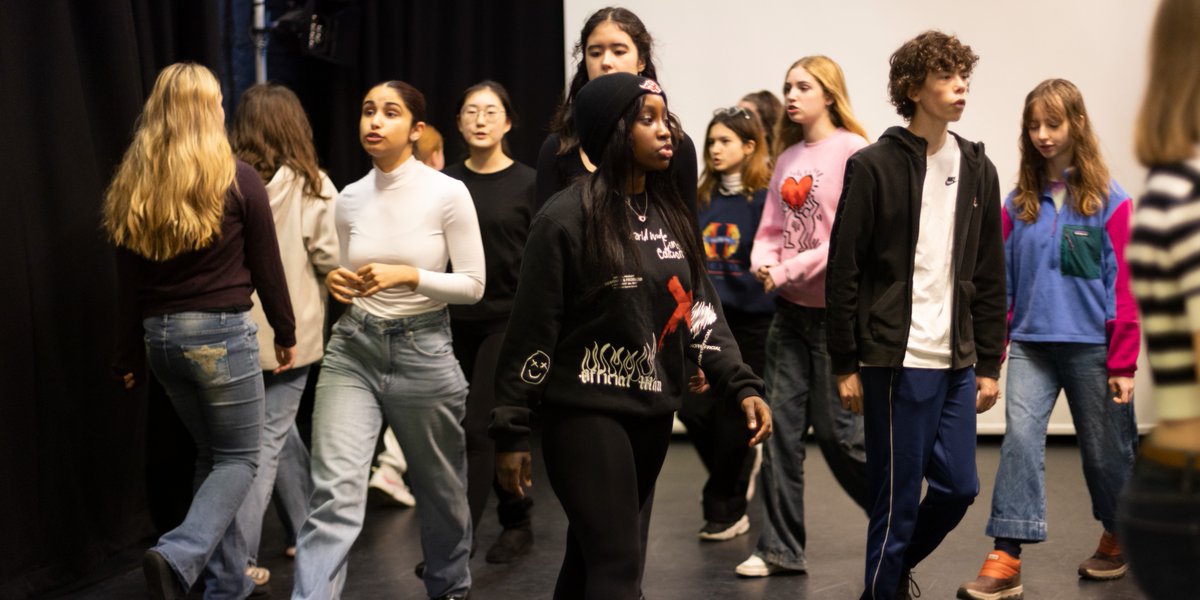 Applications are now open for our Junior Academy Musical Theatre course 🌟 Students meet every Saturday, with projects and masterclasses being led by top industry professionals. Deadline: Saturday 26 February 2023 🤞🏼 Find out more > bit.ly/3juQqb6