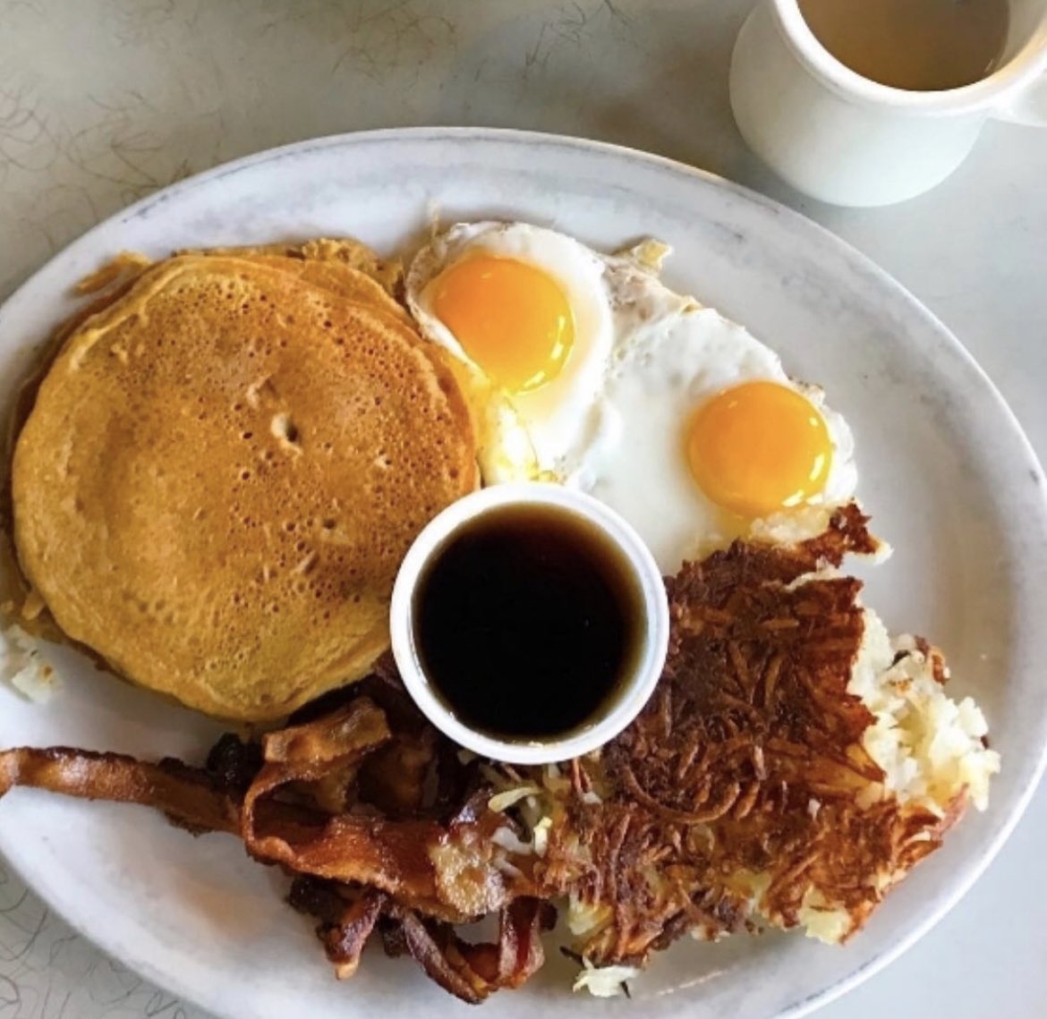 Arcade_Memphis's tweet photo. Happy Friday, sweet potato pancakes served all day everyday 🥓 🥞 🍳
#Memphisfood #Vintage #MemphisTravel #MemphisThingsToDo #Diner #AmericanDiner #MemphisBreakfast #oldestcafe #breakfast #food #tennessee #dinerfood #elvis #eats #travelchannel #foodnetwork #brunch #pancakes https://t.co/hnjVO5yZgb