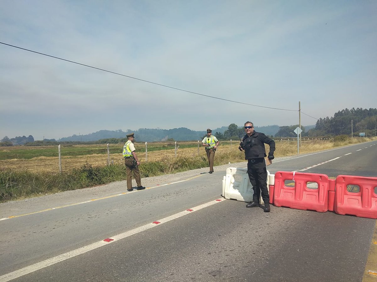Amigopenquista's tweet image. #APInforma #AHORA
HUALPEN DEFIENDE SU SANTUARIO CON #TODO

Ingreso a península de Hualpén oficialmente CORTADO. 

Corte de acceso PREVENTIVO a la península de Hualpén para evitar el inicio de INCENDIOS