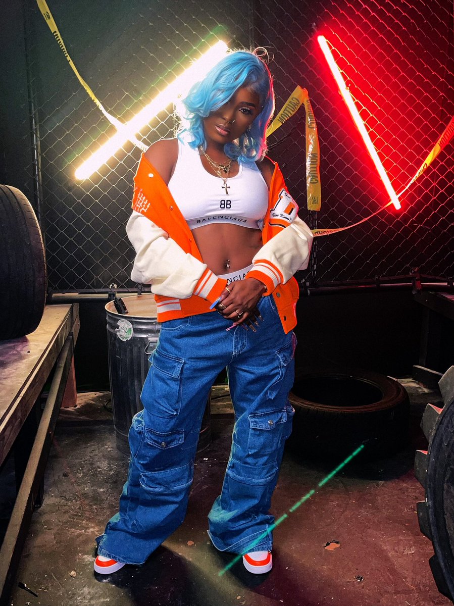 M’gen cash nan menm sim te Sou Shi**tt M’Tap vire Ak tout kem peyi a #LèLidemDim #GetReady #CapReine 👸🏾