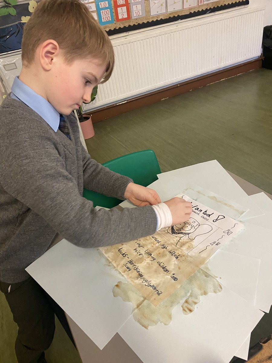 fernhillp5's tweet image. Today we created #WantedPosters for the Grand High Witch in Roald Dahl’s #TheWitches! We then Tea-Stained our posters to create the old-time paper effect! #Committed #SuccessfulLearners #ThisIsWhereWeBelong ☕️📜📖