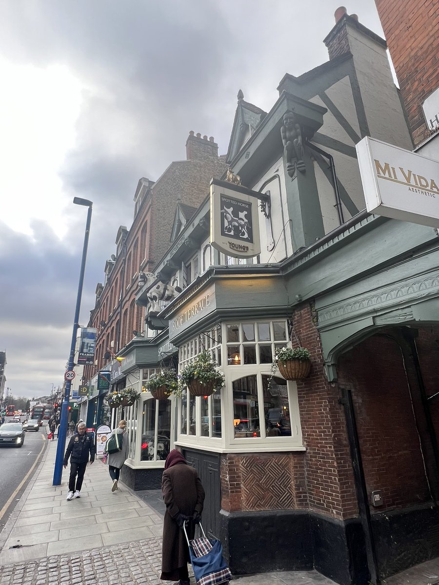 Couple of beverages in the Spotted Horse, Putney High St before Chelsea v Fulham