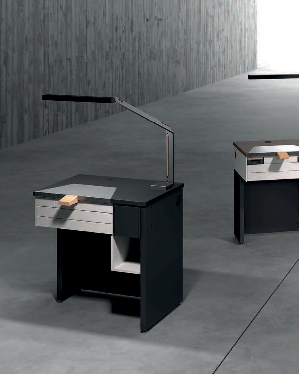 The Italian style masters <a href="/dentalart/">Arthur Reynolds</a>.spa take great pride in bringing cutting edge design and sophistication to Laboratory furniture.
#dentallab #dentallaboratory #dentallabor #dentallaboratorytechnician #dentallabtech #dentallabtechnician #dentallablife #dentallabs