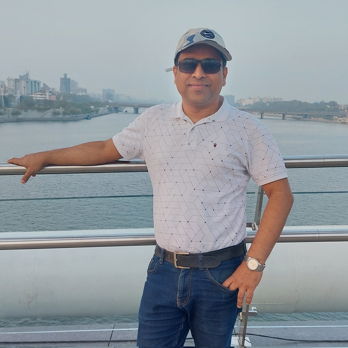 AgrawalIndrajit's tweet photo. #NewProfilePic https://t.co/czZ4OcPxjg