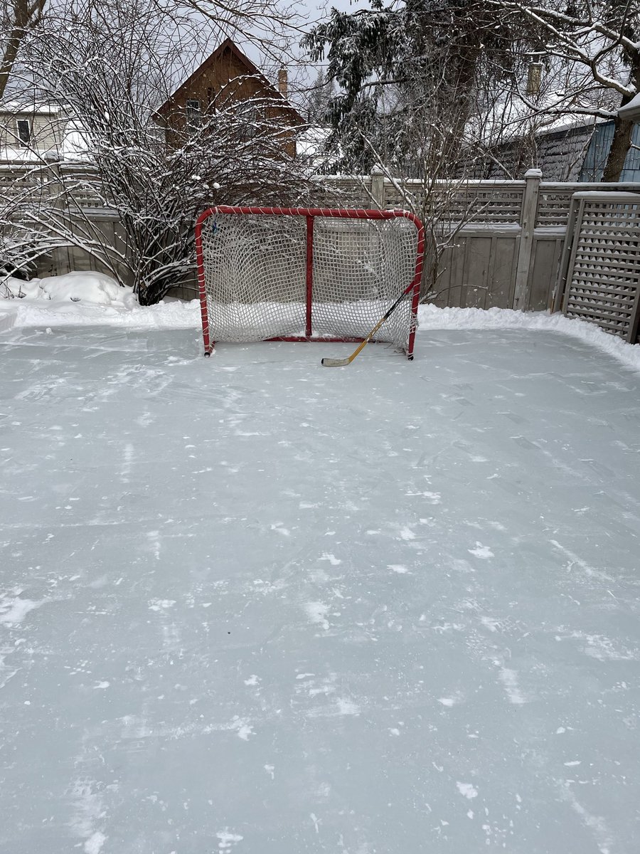 MordenNational's tweet image. 1st generation ice,2 nd generation net,  3 rd generation twig. This is Canada. Cheers from your team at Morden National. See you at AHR in Atlanta next week. #ciph #hrai #Ahr show #atlanta