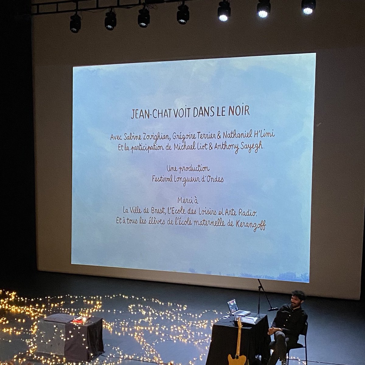 Coup de 🧡 pour «  Jean-Chat voit dans le noir » au festival <a href="/LDOndes/">Longueur d'ondes</a>. 

Une fiction sonore de Sabine Zovighian dessinée par Nathaniel H'Limi avec les musique de <a href="/gregterrier/">Grégoire Terrier</a> et <a href="/michaelliot/">Michael Liot</a>. 

Prochaine représentation le samedi 4 février à 11h au Mac Orlan. 🎨 🎵