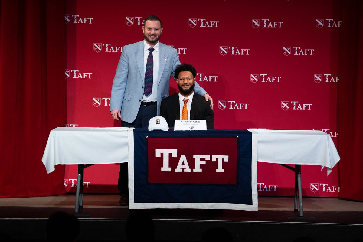 CaheePrinceton's tweet photo. I can’t wait for the next chapter of my life at Bucknell! dreams into reality⭐️✍🏽 #AGTG @DaveCecchini @Bucknell_FB @Coach_Bowers @JordanSaivon @CoachJTBear @TaftFootballCT https://t.co/hNmVLj7Luk