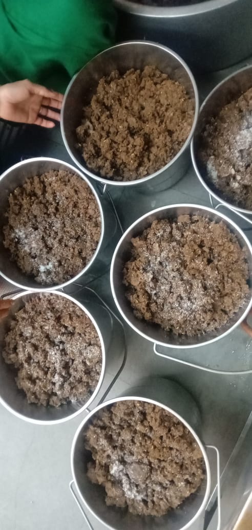 SchoolEduChd's tweet photo. @gmsssdhanas served millets khichdi &amp; बाजरे  की रोटी का मीठा चूरमा https://t.co/dqJouV7czk