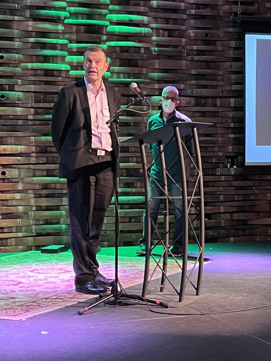 KimmelCancerCtr's tweet photo. Director @andrewchap361 & Deputy Director @AndrewEAplin welcome SKCC members to our annual retreat. Weβre looking forward to a great day hearing from our colleagues about their latest discoveries & the future of cancer research #UntilEveryCancerIsCured https://t.co/munYNkFHIW