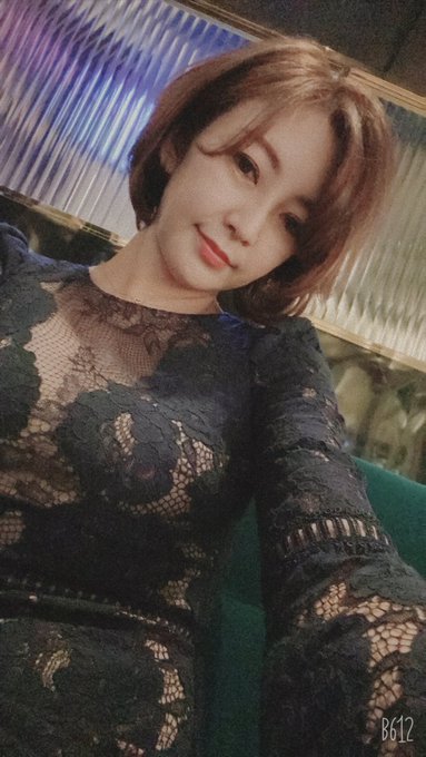 瞳リョウ’s pics and videos