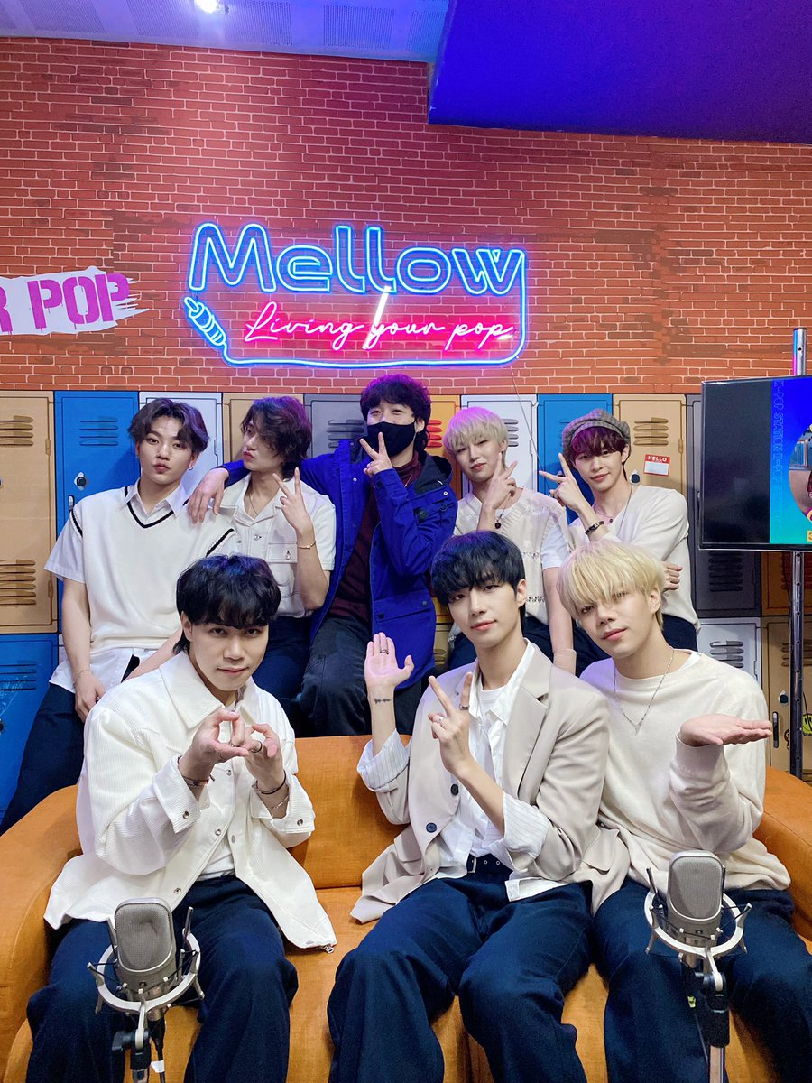 The7_official's tweet photo. ขอขอบคุณสื่อและทางรายการ Mellow POP ,Super บันเทิง , ID Station ,FM ONE 103.5 ,แนวหน้าออนไลน์ ,Youngster MONO29 และ  EFM Station  ที่ให้พวกเราได้มาโปรโมทเพลง GET LOOSE 

และฝากติดตามผลงานพวกเรา THE7 กันด้วยนะครับ ✨

(1) 

#THE7 #THE7_GETLOOSE https://t.co/ab3irtOosl