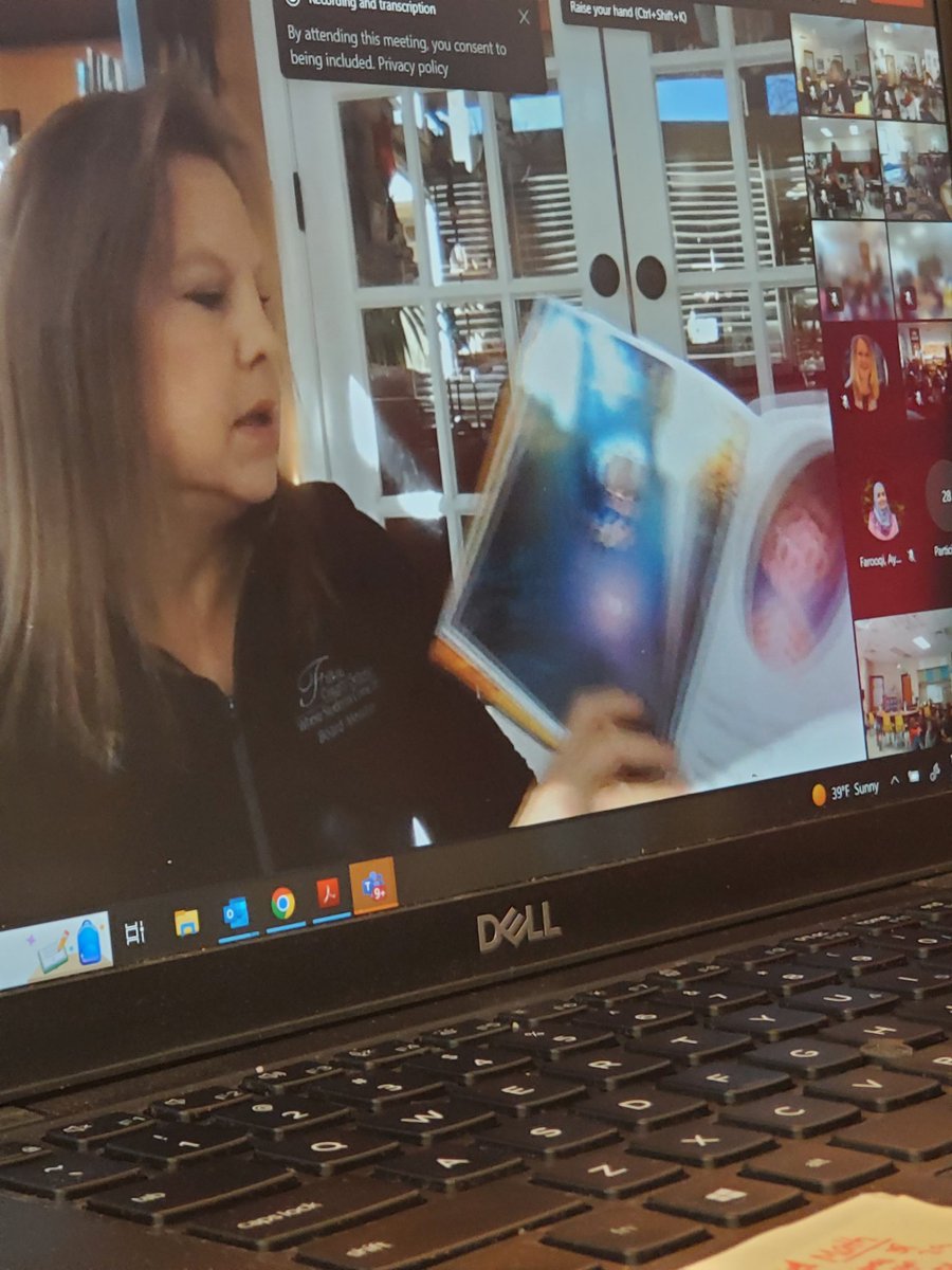 baldeamanda's tweet photo. We loved listening to you read @kathastuart ! We were picking up on rhymes &amp; stanzas in your books. (Extending our Unit 4 learning) @andylallison @MrsAlhadeff @SweetAppleES #FCSWRAD https://t.co/mjdU995sZq