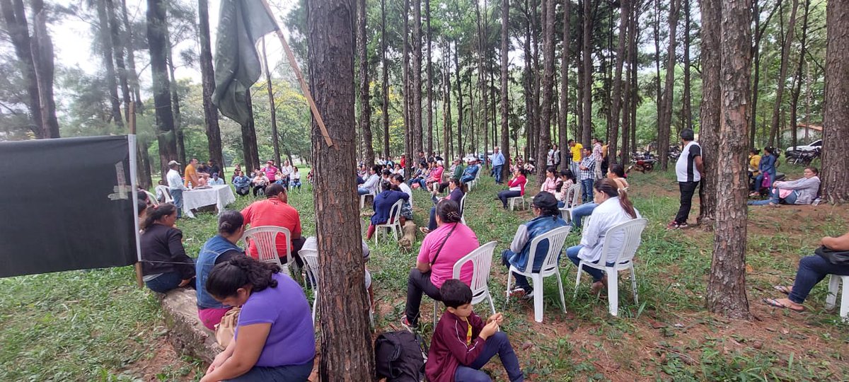 CoordinadoraCNI's tweet photo. Reunión de compañeros/as de la Organización Nacional de Cañicultores Agropecuario (ONCA) y Asociación Nacional Mujeres Progresista (ANMP) de #Capiibary del departamento de #SanPedro se preparan para la #movilizacióncampesina https://t.co/S5bMdlIZcq