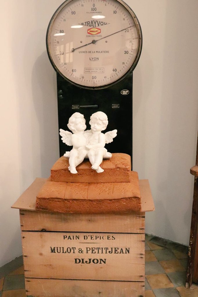 Mulot &amp; Petitjean à Dijon, une formidable entreprise familiale, qui transmet ses valeurs et son savoir-faire de génération en génération.

Avec <a href="/f_patriat/">François Patriat</a>, <a href="/fadila_khattabi/">Fadila Khattabi</a>, <a href="/dmartindijon/">Didier Martin 🎗</a> et <a href="/_DidierParis/">Didier Paris</a> pour échanger sur l'emploi, la pénibilité, le poids des matières premières.