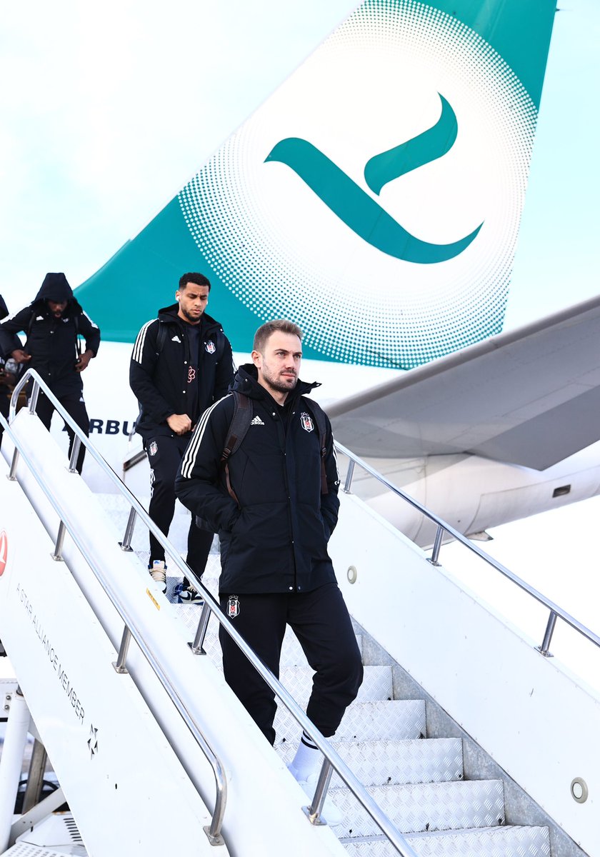 Besiktas's tweet photo. 🦅 Beşiktaşımız Sivas'ta!

Karayolu ulaşım sponsorumuz @temsaturkiye, Sivas'ta da yanımızda. 

#SİVvBJK https://t.co/7wY6M4Vky1
