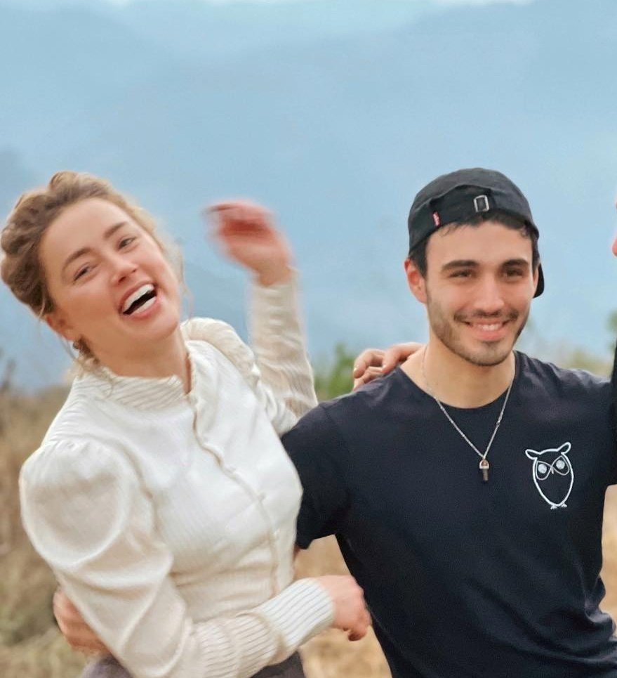 Amber Heard Latino on Twitter "“Amber fue muy amable, me contrató como