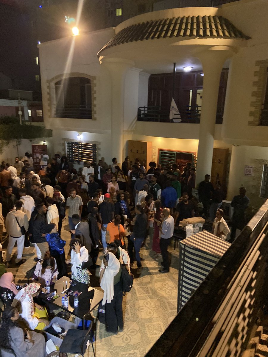 Zahwakamal1's tweet photo. Full house alhamdollah ❤️
VEGA LOVES YOU ALL https://t.co/H0m4g9HclV