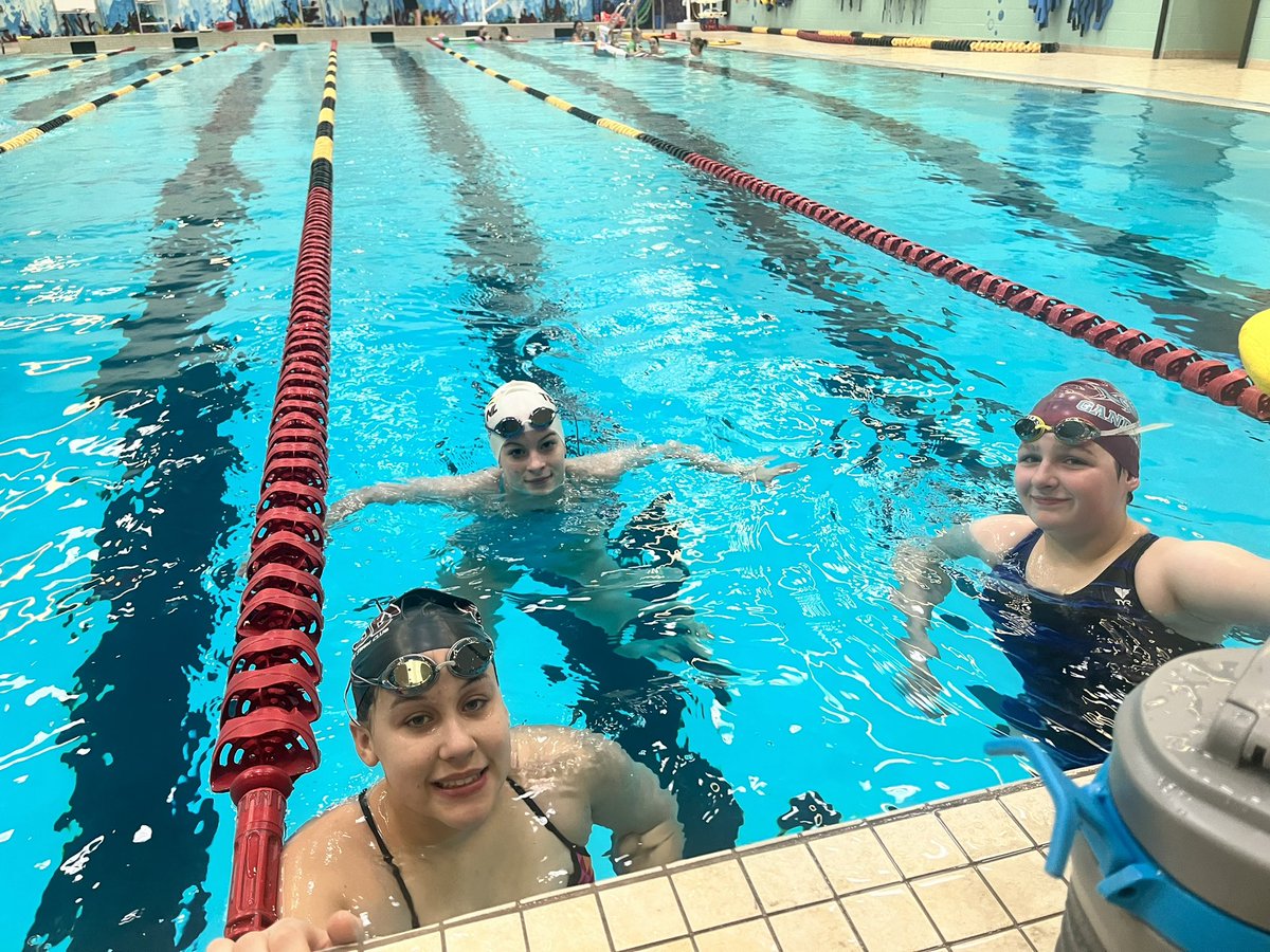 GLSClub's tweet image. Lots of laps being swam so far this morning! 

Thanks to @subway Gander for providing subs for our swimmers today! We know they will need some food to refuel throughout the day! @SwimmingNL @Cancercarefdn @townofgander