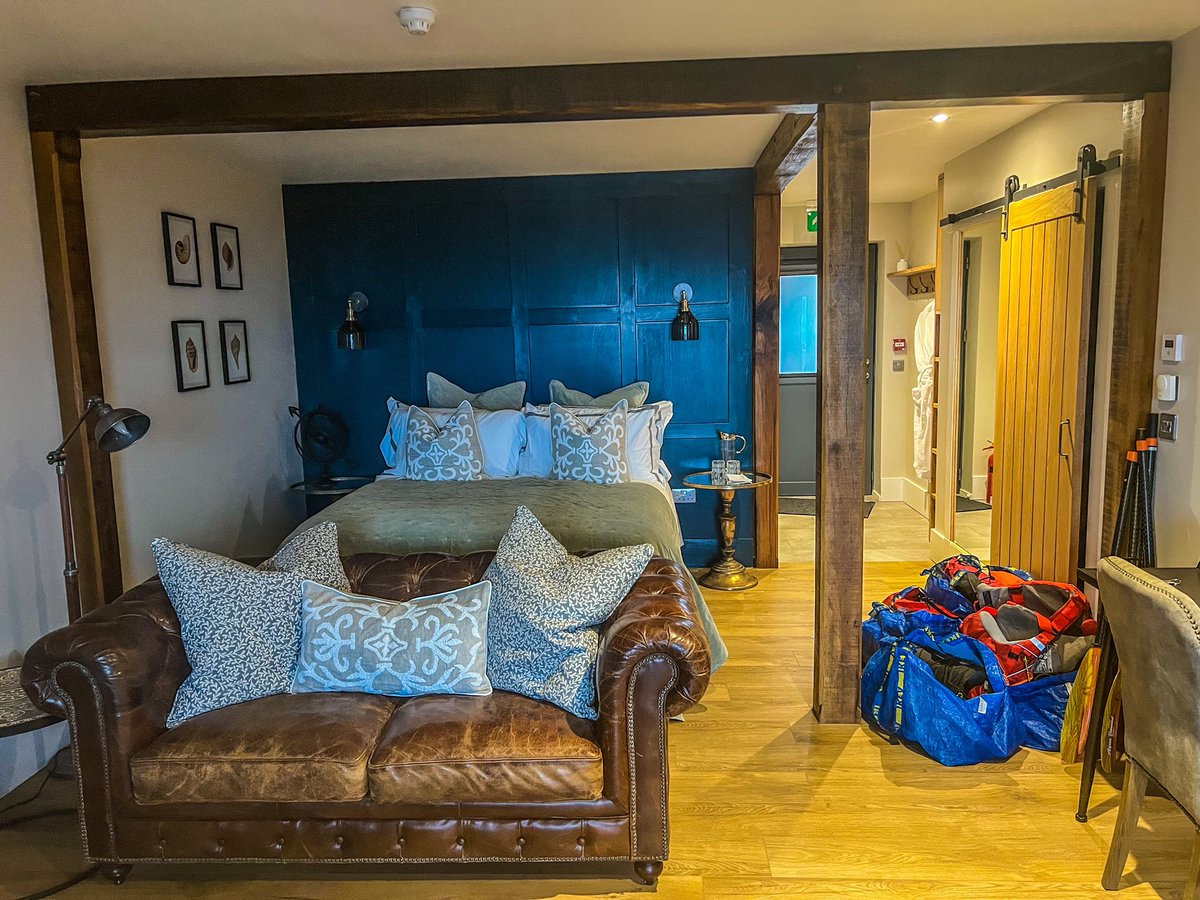 Nick Ray tweet media