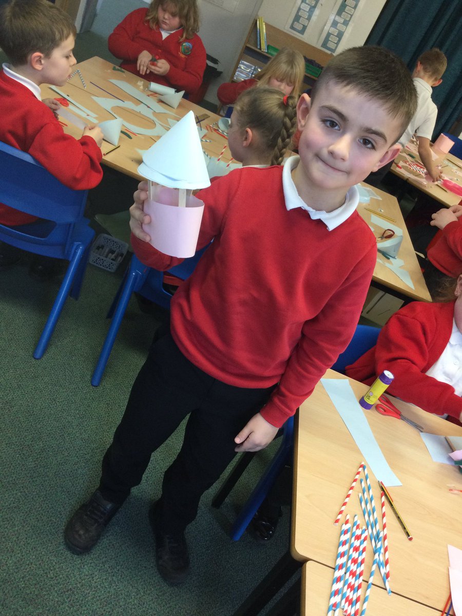 MD_Class3's tweet photo. Today @MD_Class3 made a prototype of our Iron Age roundhouses! We used paper, straws and lollipop sticks to make our product 🏠 @MillDamSchool #MDDT https://t.co/u0jB0s7aZP