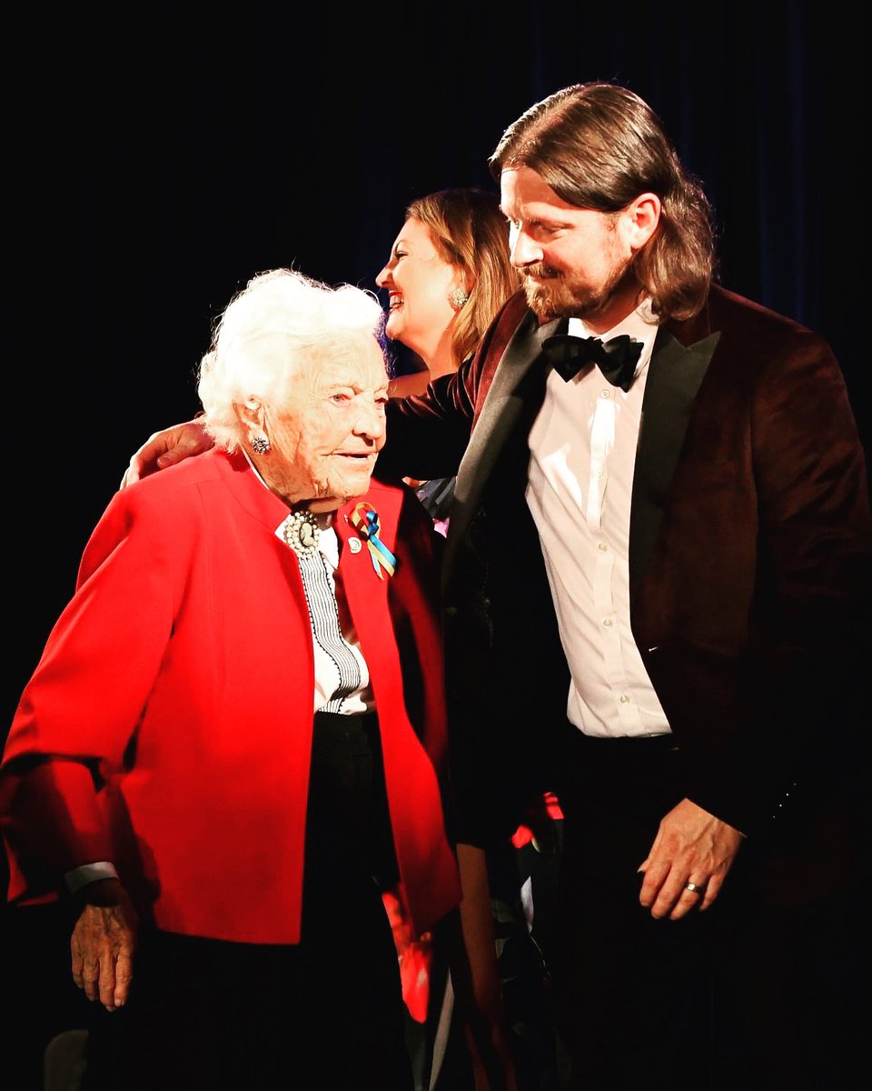 I was fortunate enough to meet Hazel McCallion and work with her a number of times.  Rest in Peace Hazel, and thank you for all you did for our city, and for Canada.  #hurricanehazel #hazelmccallion #mississauga

Photo by @MissArtsCouncil