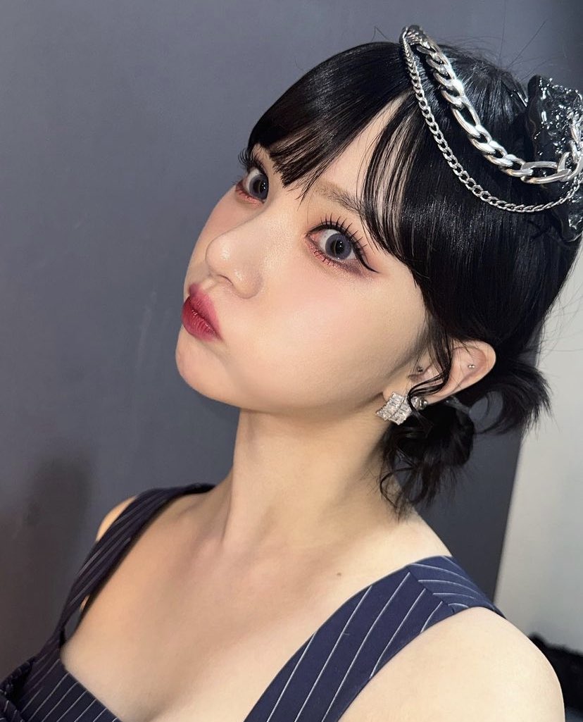 EUNHALOOK's tweet photo. https://t.co/RlZOaHvOCw