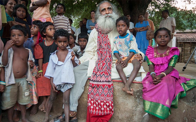 SadhguruJV's tweet photo. What we need in the world is not charity; what we need is inclusiveness. #SadhguruQuotes https://t.co/6JSUsdcE0K
