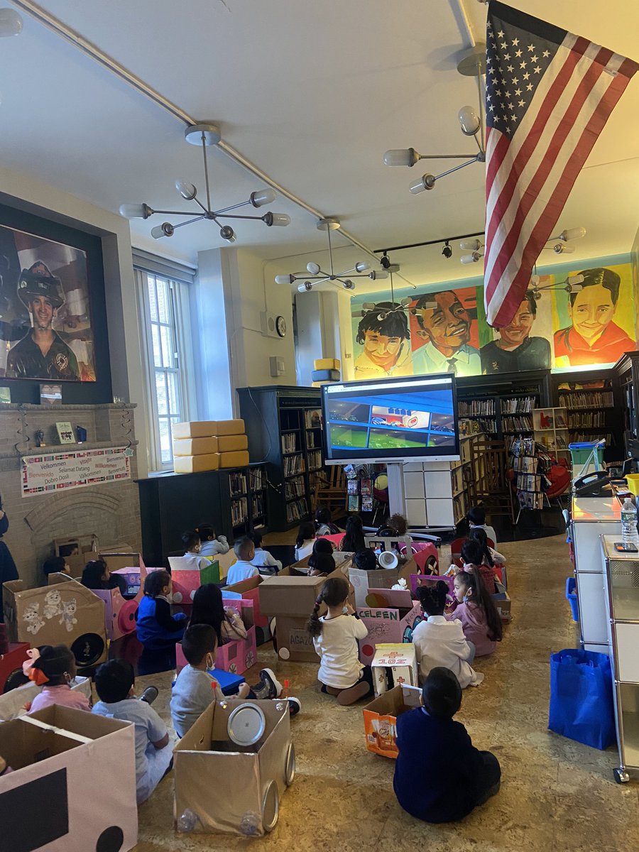 RisingStars36's tweet photo. Happening now @RisingStars36 our #PreK are enjoying a movie ๐ฅ ๐ฟ in their very own #Cars at the #DriveIn! #Transportation #RisingStars #LearningIsFun #DriveInMovie #EndOfUnitCelebration #TransportationUnit https://t.co/r4JVs2S7E7